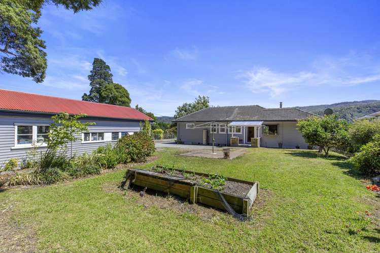 710 Main Road North Te Marua_24