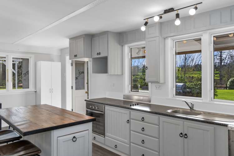 14 Poland Street Waikino_8