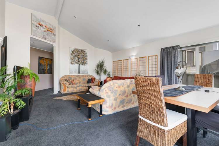 2 Mollyhawk Rise Arkles Bay_11