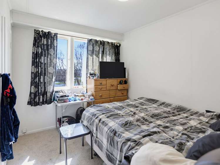 8 Hingaia Street_5