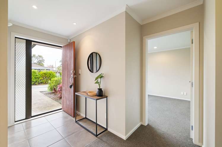 219A College Street West End_11
