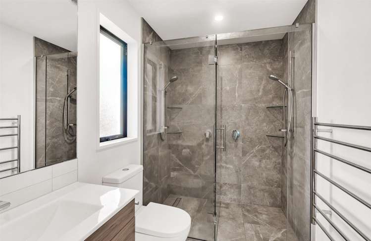 75 Southfield Drive Lincoln_8