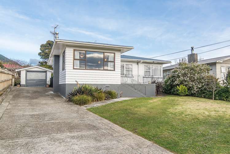 42 Kaitawa Crescent Paraparaumu_1