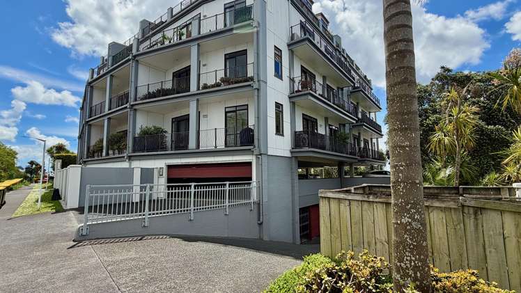 4/99 Mokoia Road Birkenhead_28