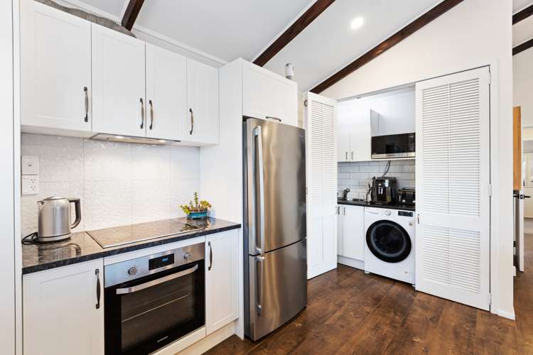 5b Kauri Road Stanmore Bay_16