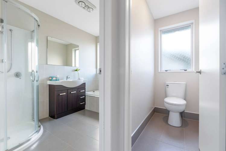 16 Phar Lap Crescent Takanini_17