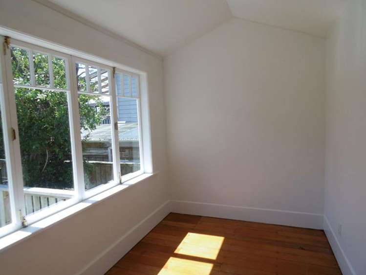 16 Rocklands Avenue Mount Eden_5