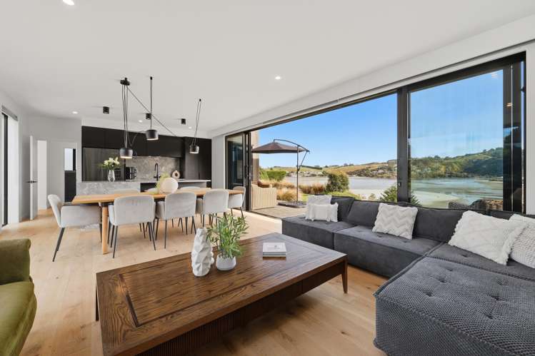 1371 Taieri Mouth Road Taieri Mouth_5