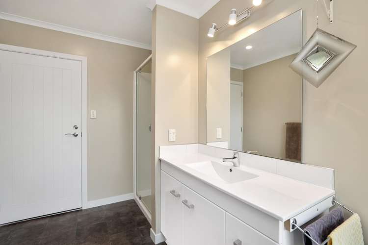 2 Alton Place Allenton_28