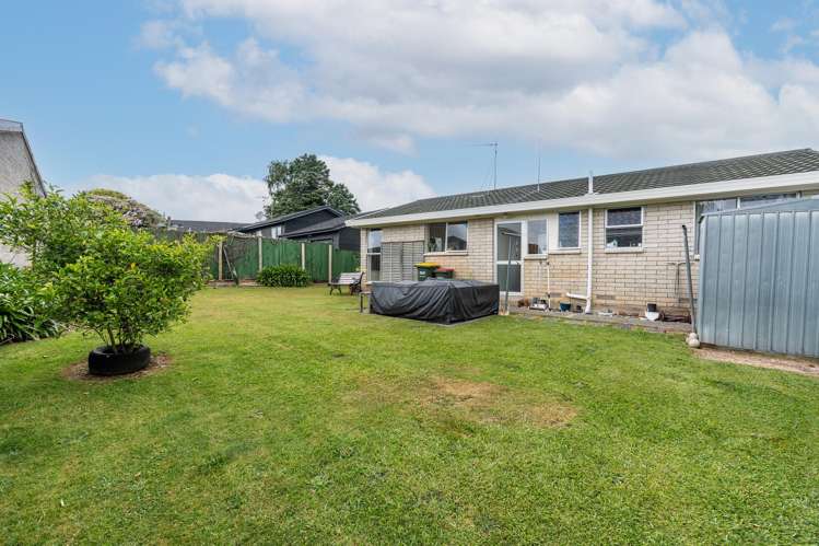 72 Amanda Avenue Dinsdale_3