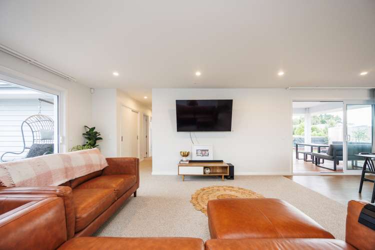 89 Churcher Street Feilding_21