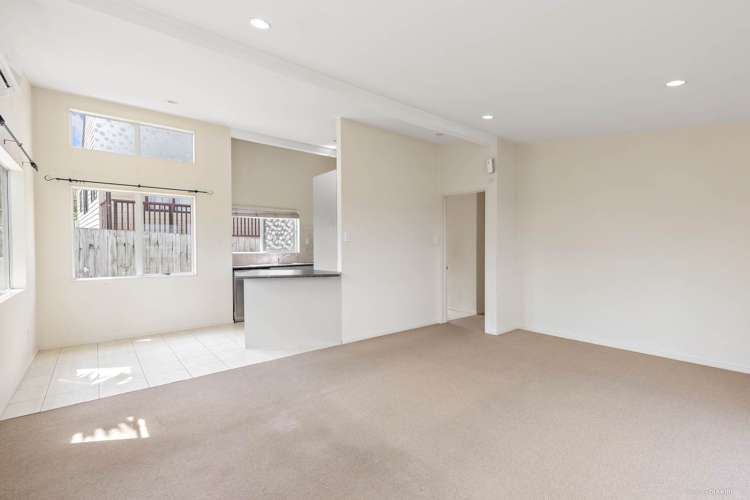 171a Royal Road Massey_7