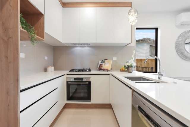 2/37 Garton Drive Massey_3