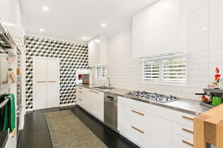 8 Lochiel Road Khandallah_24