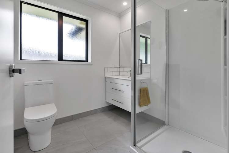 11 Rolling Stone Rise Tikipunga_13