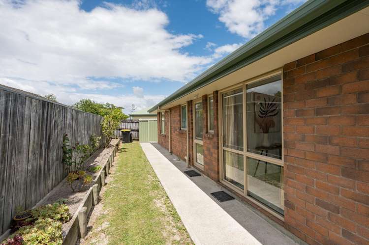 12 Allport Place Stoke_21