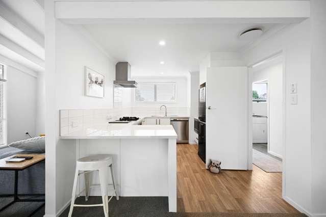 15 Lansdowne Crescent Glenview_3