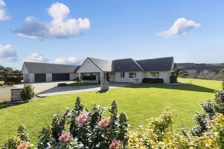 1242 State Highway 16 Waimauku_7