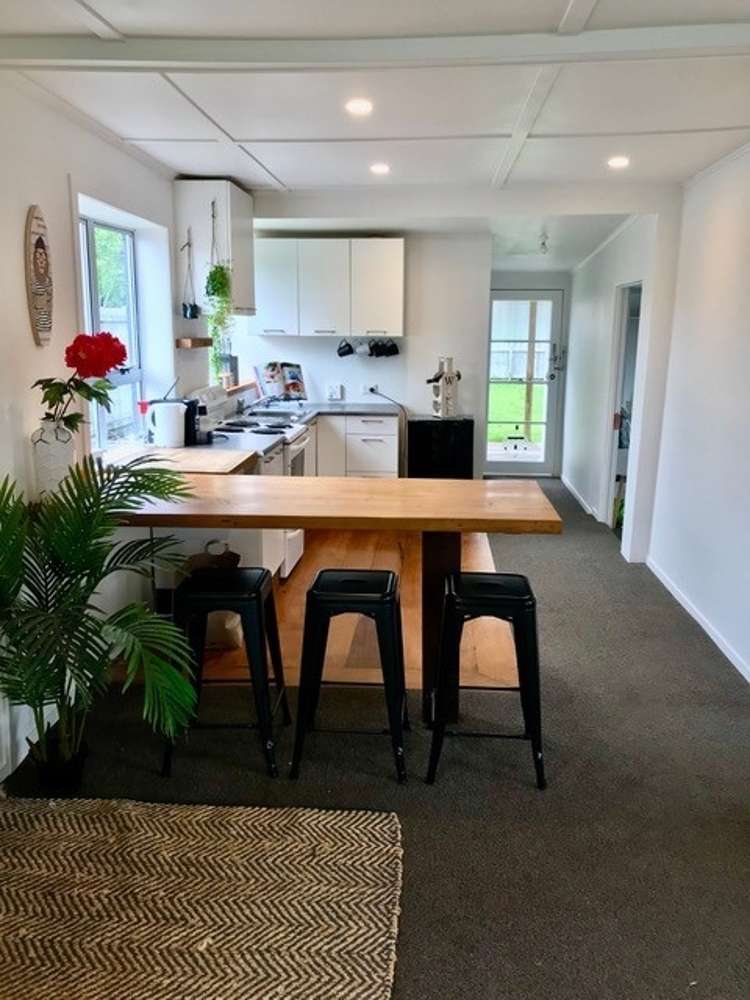 17 Crispe Road Clarks Beach_2