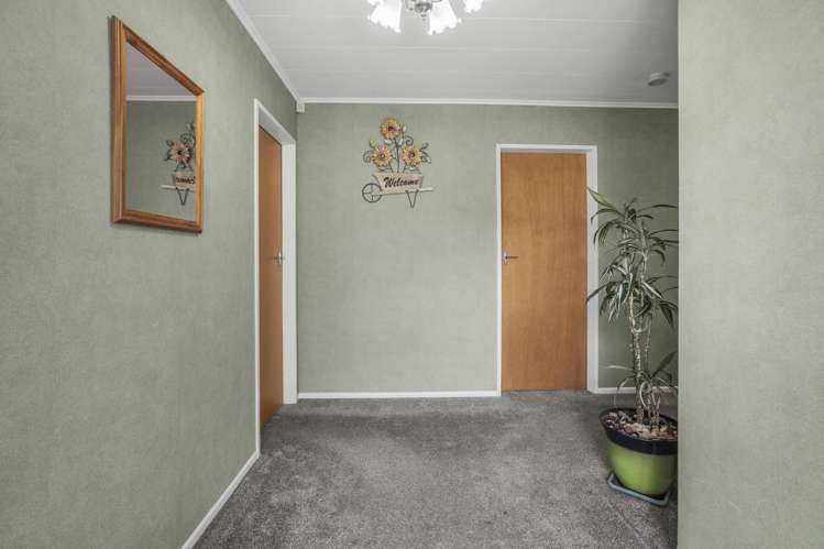 15 Wimbledon Grove Wainuiomata_5
