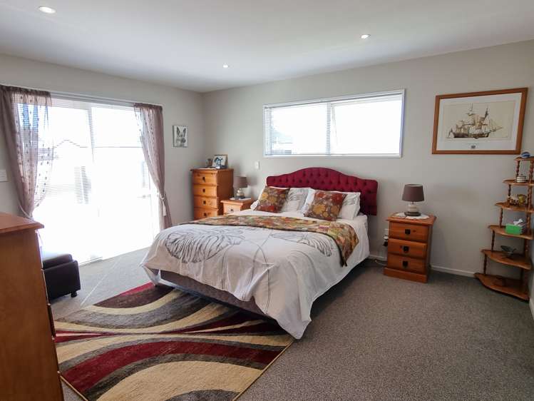 9 Higgins Place Paroa_6