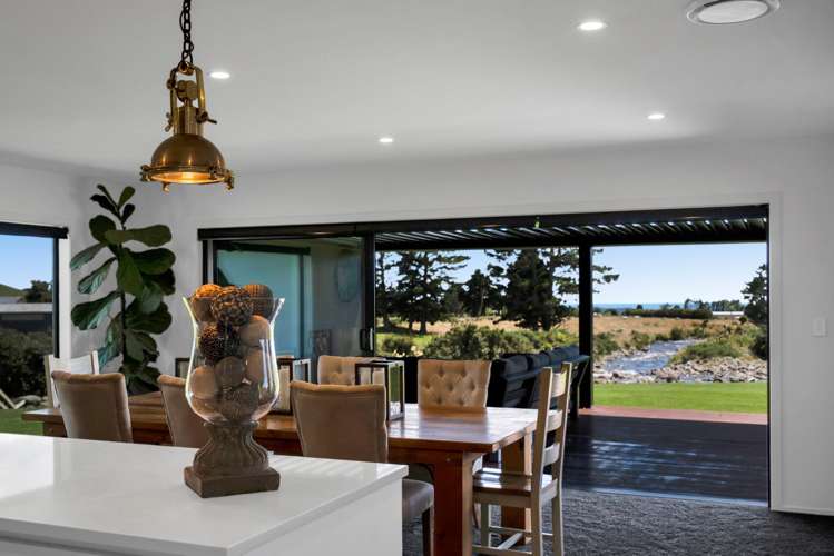 90 Peters Road Egmont Village_9