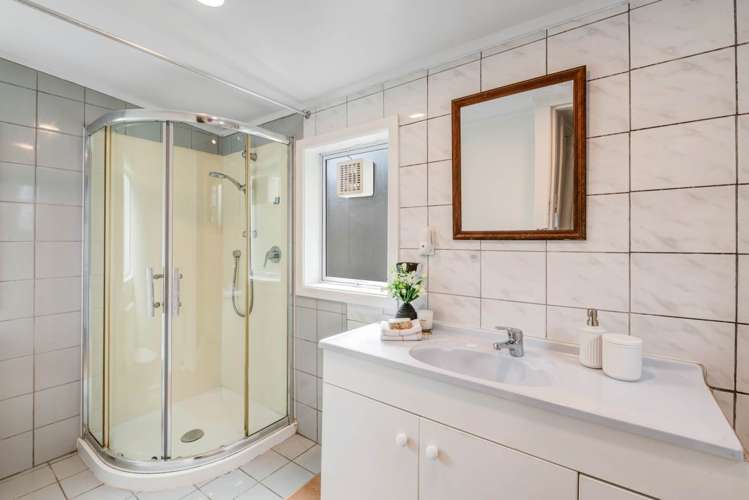 346 Whangaparaoa Road Stanmore Bay_11