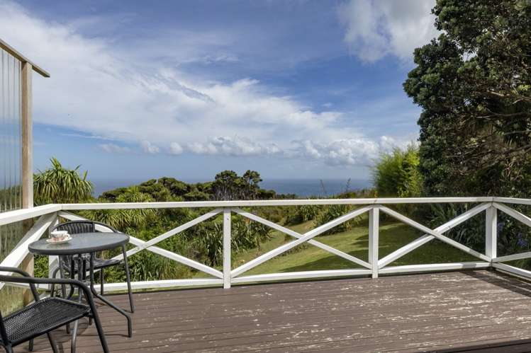 13 Te Ahuahu Road Piha_8