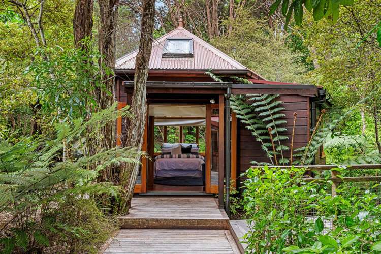 68-70 Matakatia Parade Matakatia_33