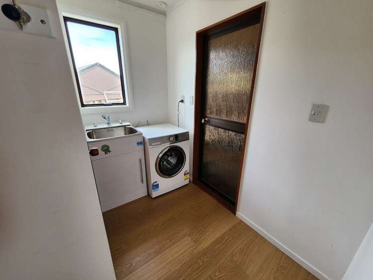 1 Lindis Close Kelson_11