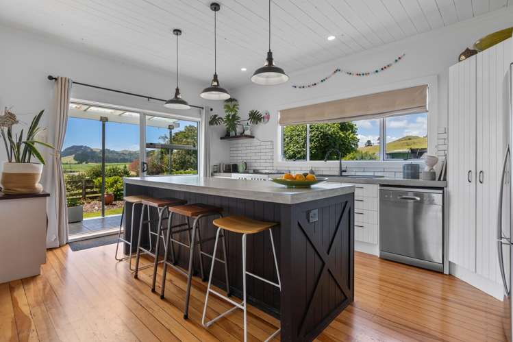 826 Mokau Road Urenui_4