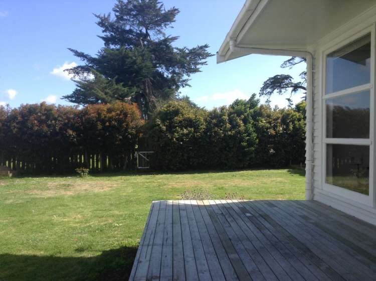 18 Clinton Avenue Te Atatu Peninsula_1