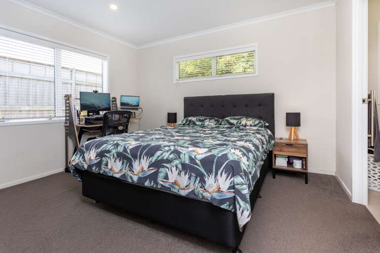 6 Barcliff Terrace Gulf Harbour_11