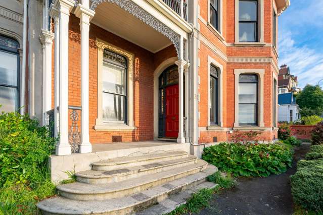 Spacious One-Bedroom Living Close to the Octagon