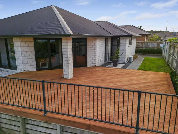 15 Carlingford Rise Dinsdale_16