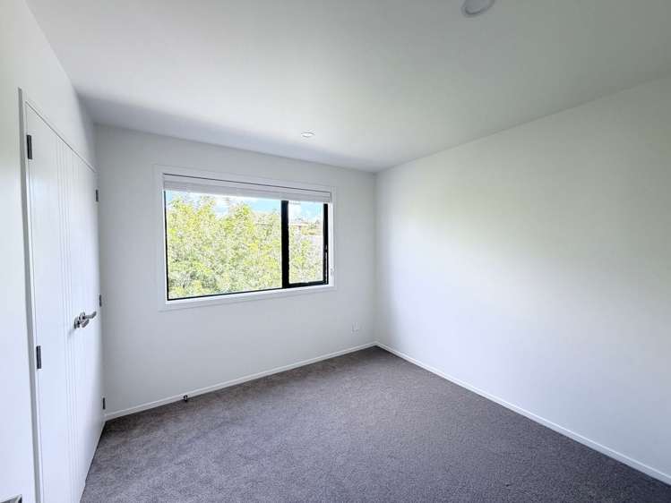 49 Centorian Drive Windsor Park_7