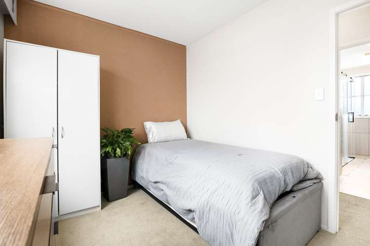 1/12 Marewa Street Te Atatu South_10