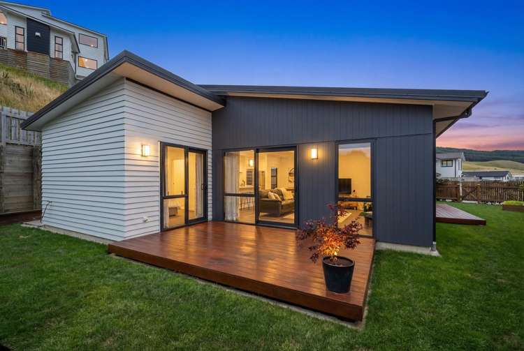 18 Hattersley Grove Churton Park_1