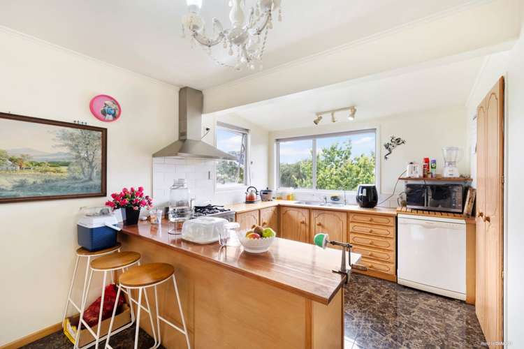 44 Kaikoura Street Henderson_13