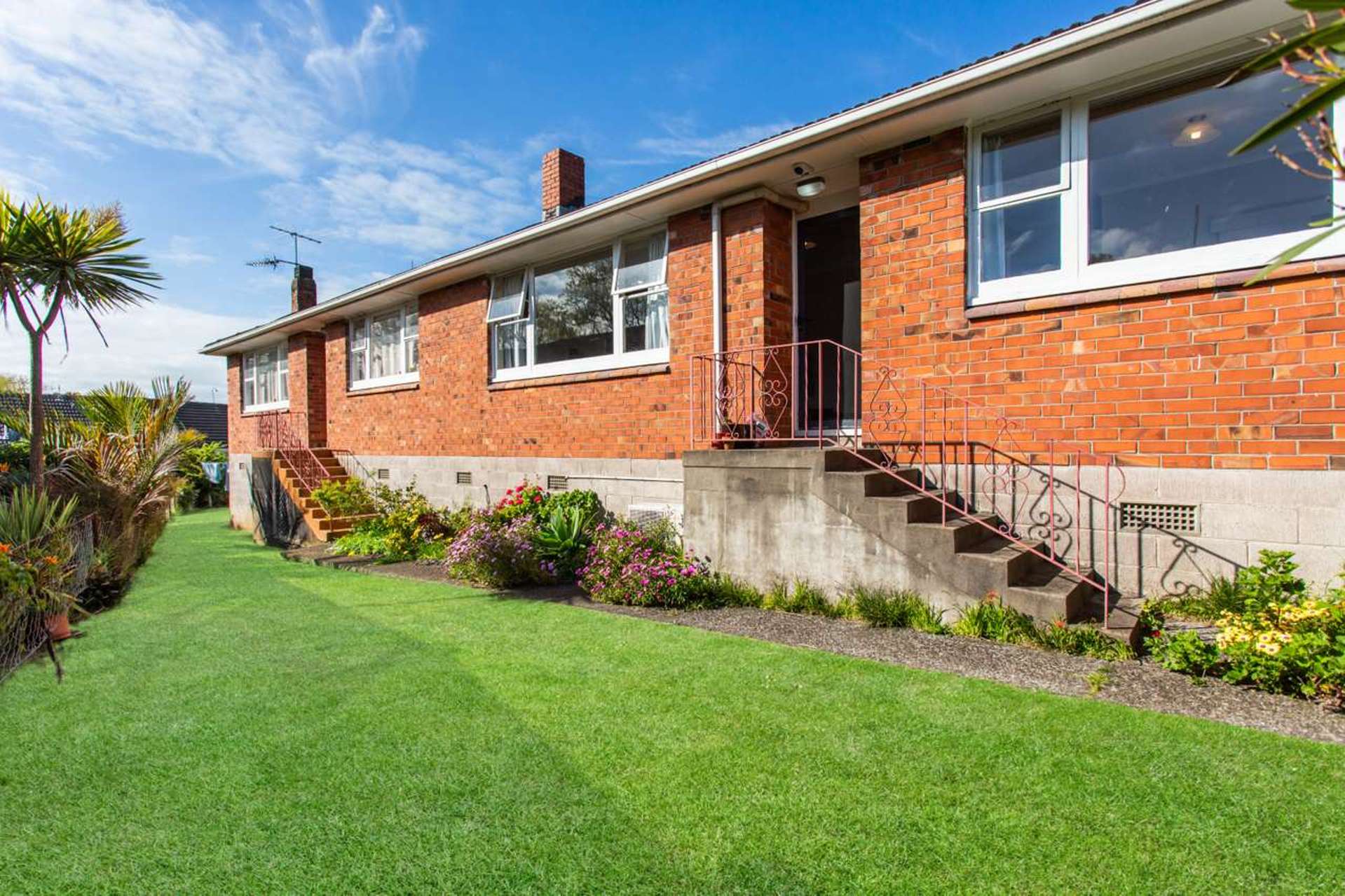 2/108 Saint Johns Road Saint Johns_0