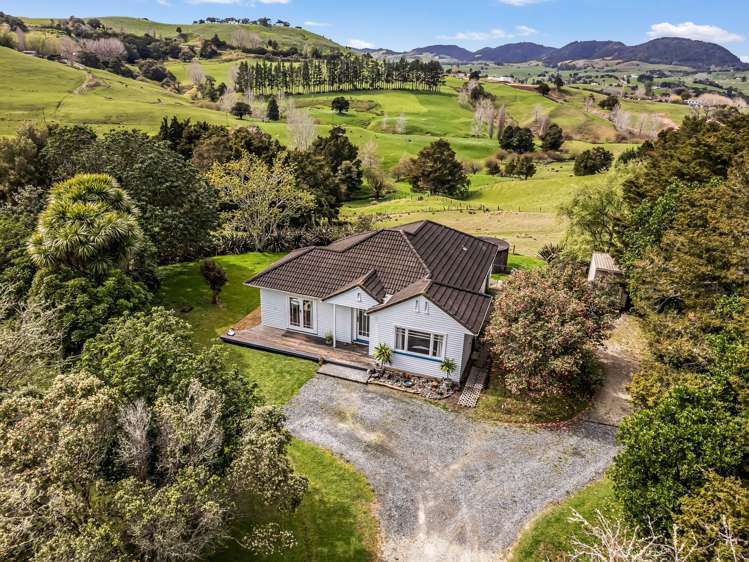 26 Puriri Glade Maungaturoto_31