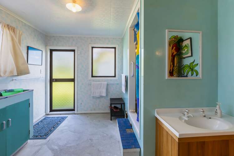 412 Ormond Drive Mahia_14