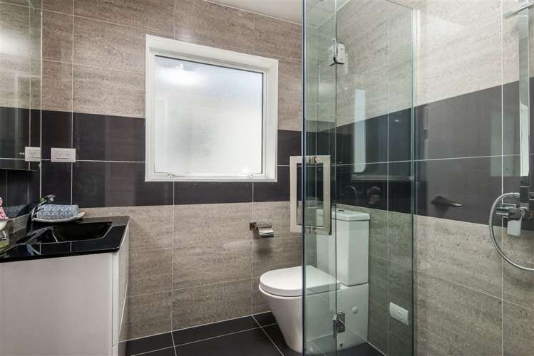 21c Wairau Road Forrest Hill_16