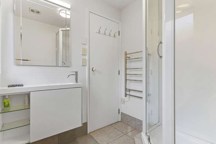 5/28 Long Drive Saint Heliers_15