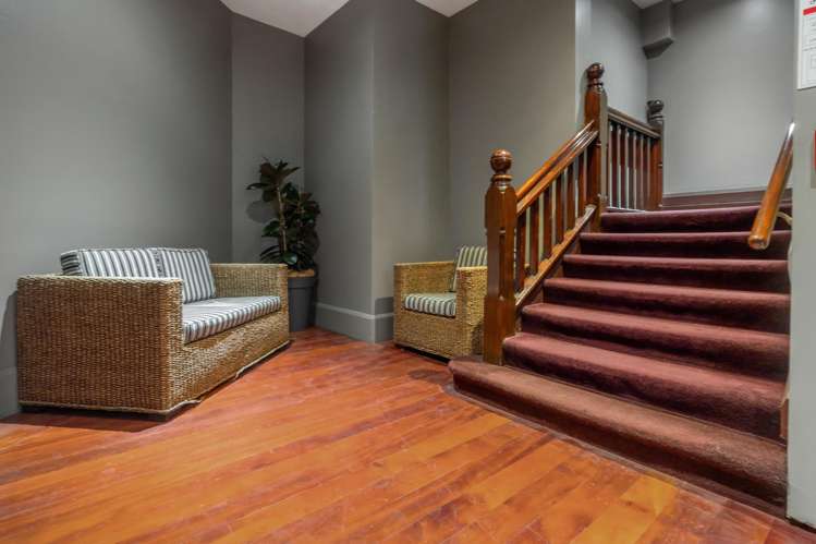 1a/3 Plimmers Steps Wellington Central_22