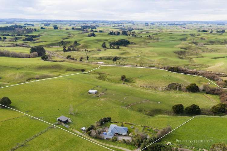 780 Halcombe Road Halcombe_1