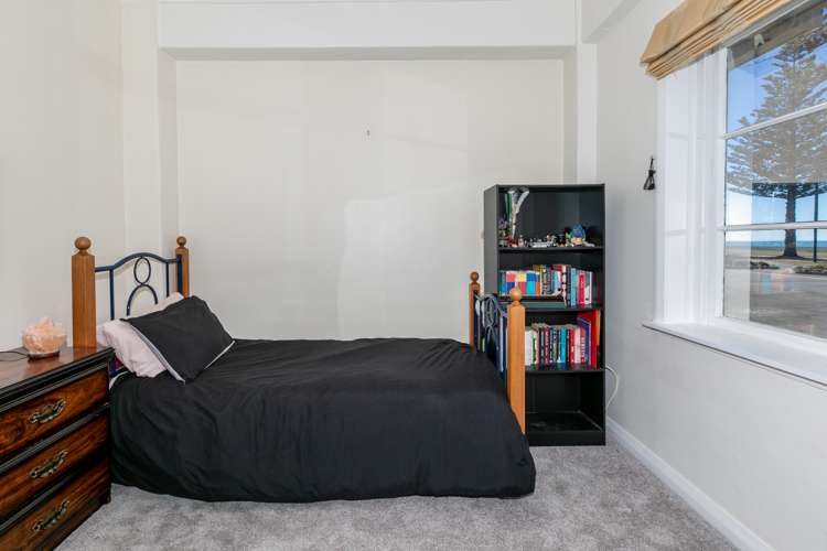 541b Marine Parade Napier South_5