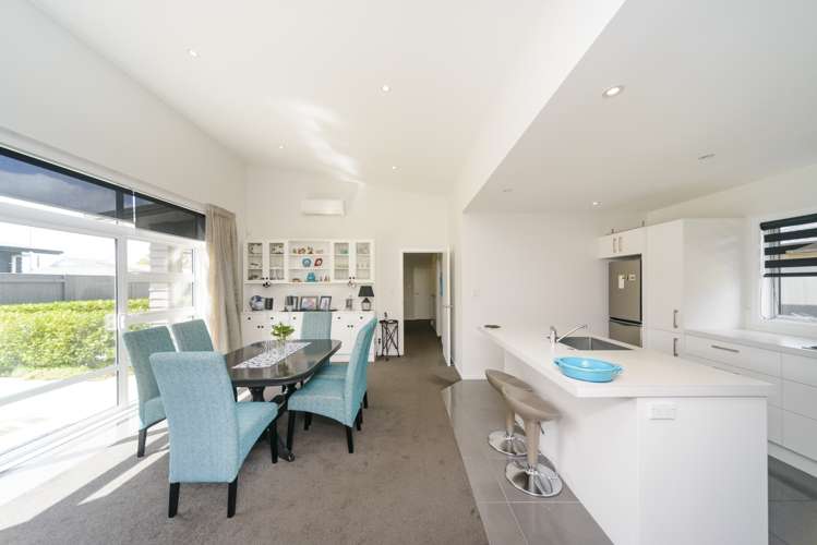 3 Levi Place Kelvin Grove_11