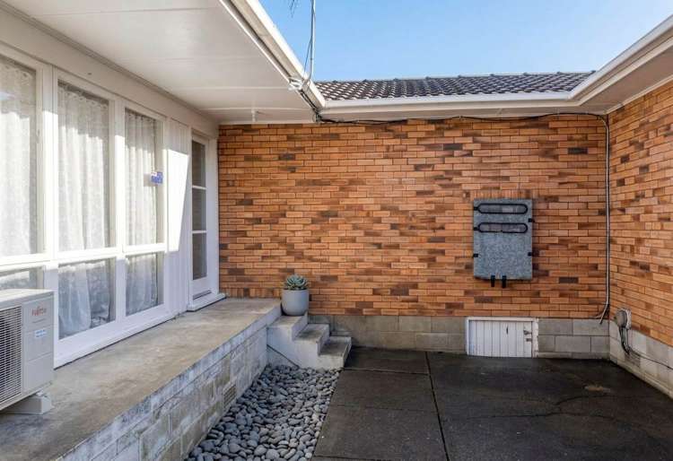 2/56 Wyllie Road_0