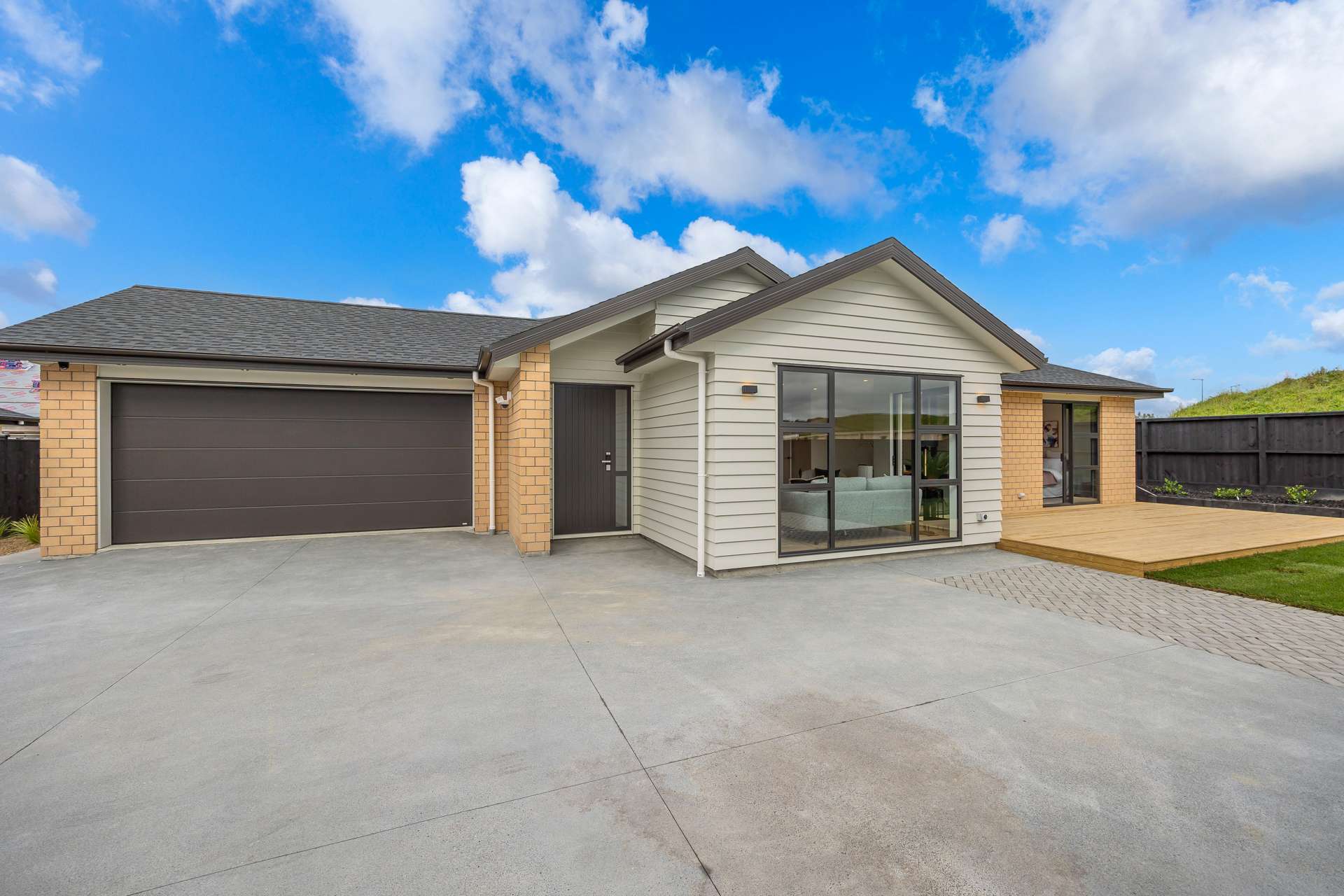 71 Waiwai Drive Wainui_0